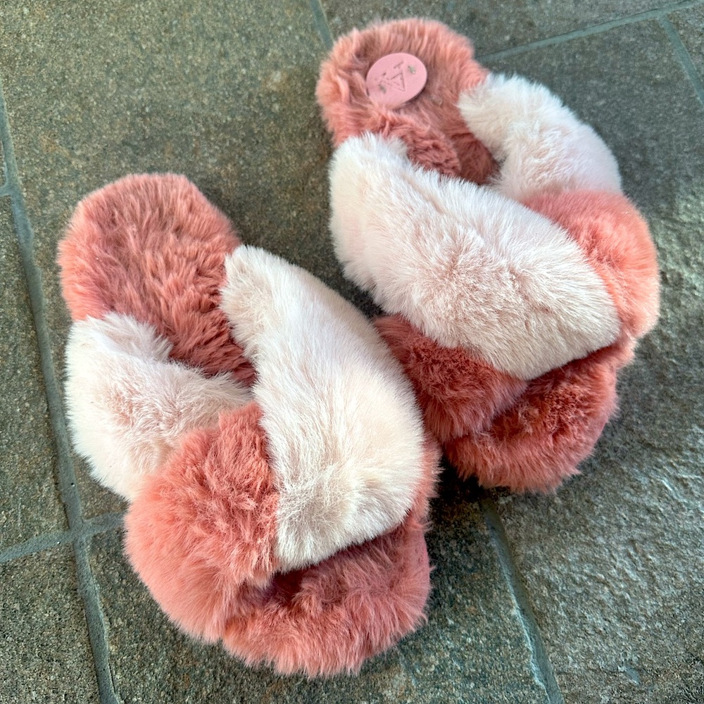 Anthropologie super fluffy slippers